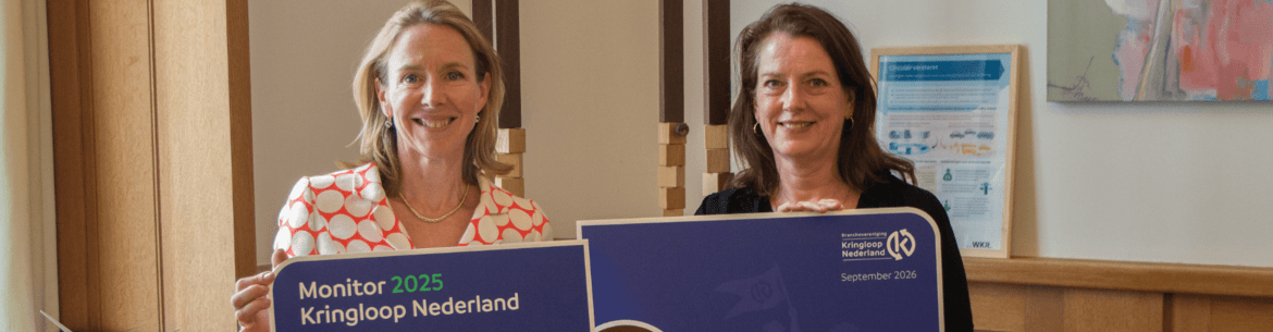 overhandiging-minister-van-veldhoven